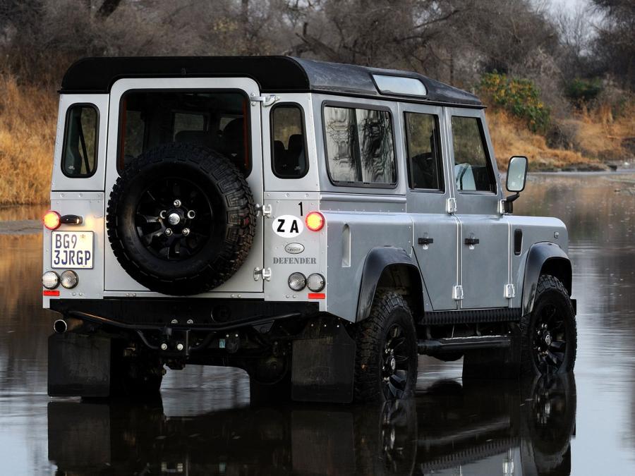  Land Rover Defender 110 Limited Edition 2011 года  (фото 4 из 5)